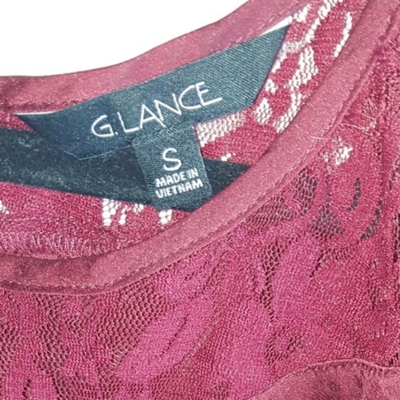 Glance Red Lace Blouse - Picture 4 of 6